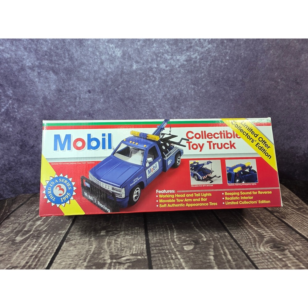 1995 Mobil Collectible Toy Tow Truck 3rd in Series Limited Edition Blue 1:24 sca